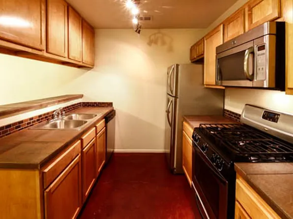 Ridgecrest Town Home with Contemporary Style & Quality Finishes, 501 Madison Pl SE APT D, Albuquerque, NM 87108