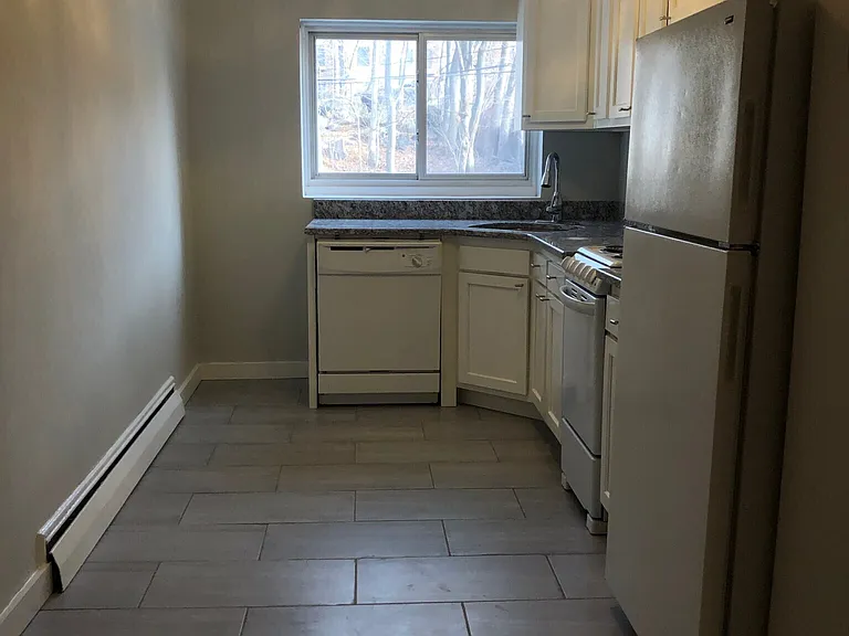 65 Selkirk Rd #3 — Photo 15