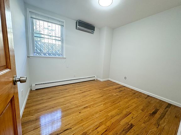 5th image of 24-11 21st St #1A