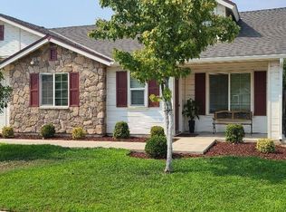 6626 E El Monte Way, Fresno, CA 93727