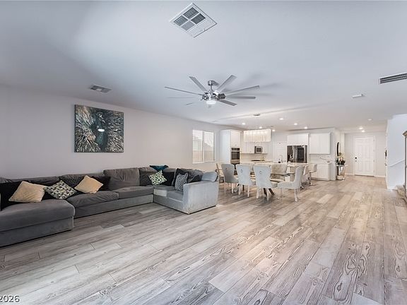 5th image of 10124 Skye Saddle Ave