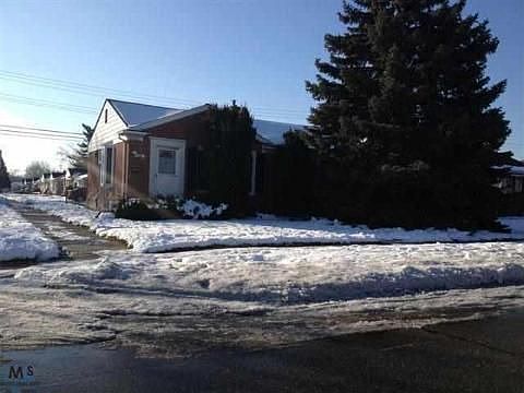 2nd image of 18180 Marquette St