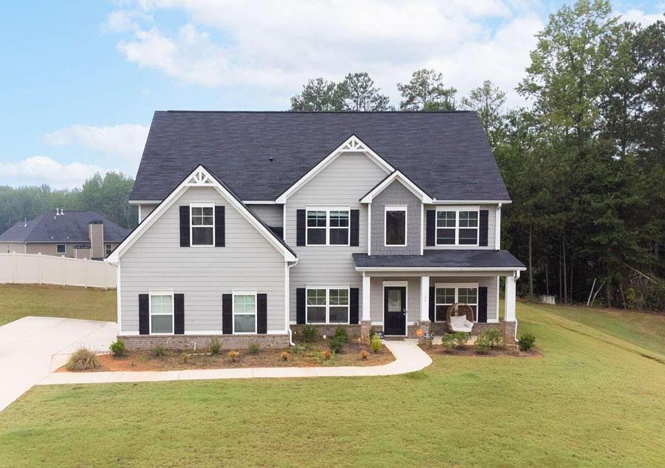 1st image of 104 Ruby Ln