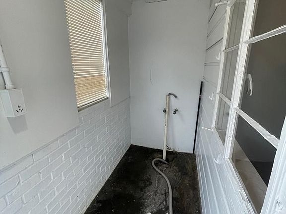 5th image of 1129 Arkansas St