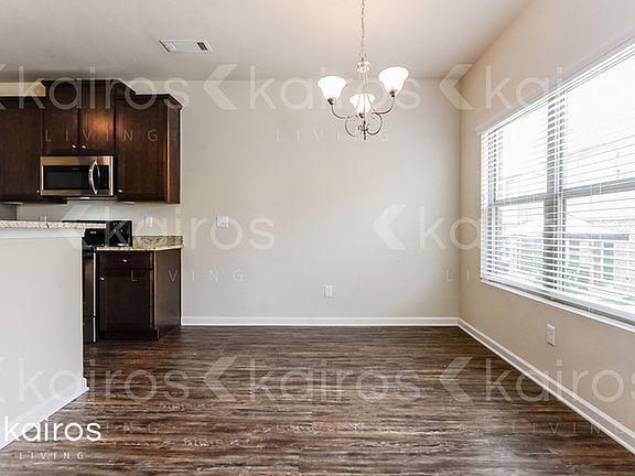3rd image of 1336 Bass Ln