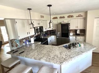 6913 W Utopia Rd, Glendale, AZ 85308