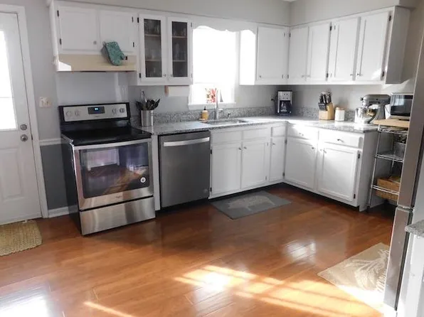 218 W Manor Ct, Mount Airy, MD 21771