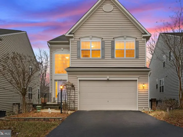 16067 Standing Eagle Ct, Woodbridge, VA 22191