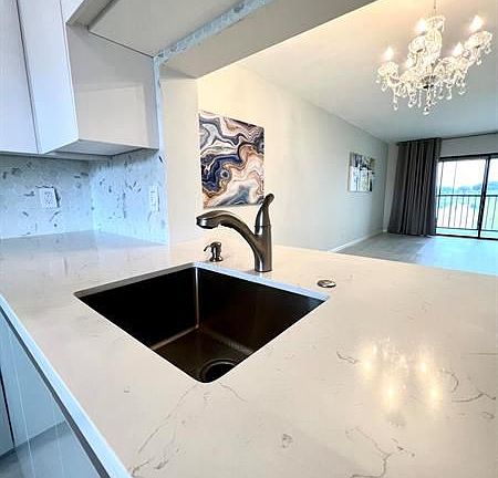 4th image of 6866 Huntington Ln APT 306