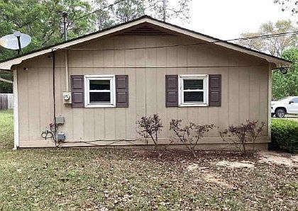 3rd image of 11 Grant Ln