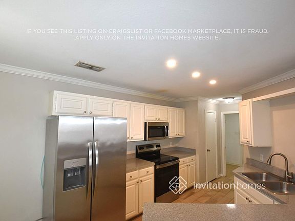 4th image of 3909 Honey Ln
