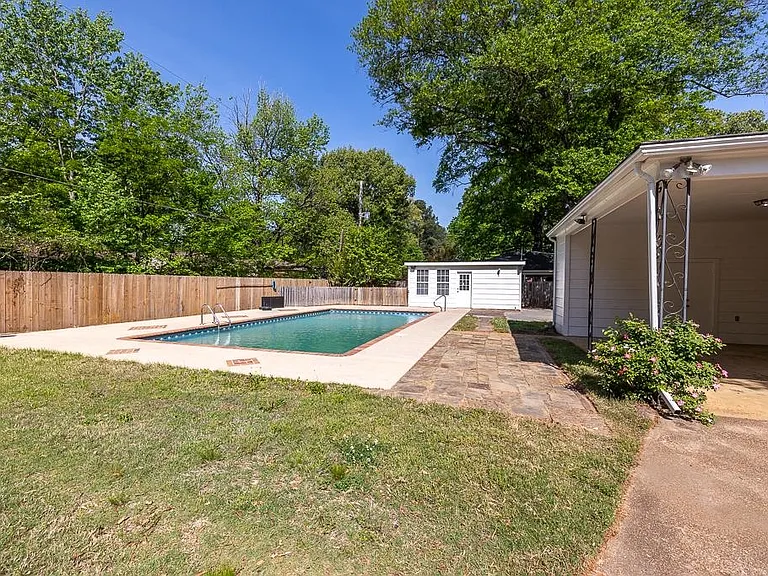 1539 Brookside Dr — Photo 15