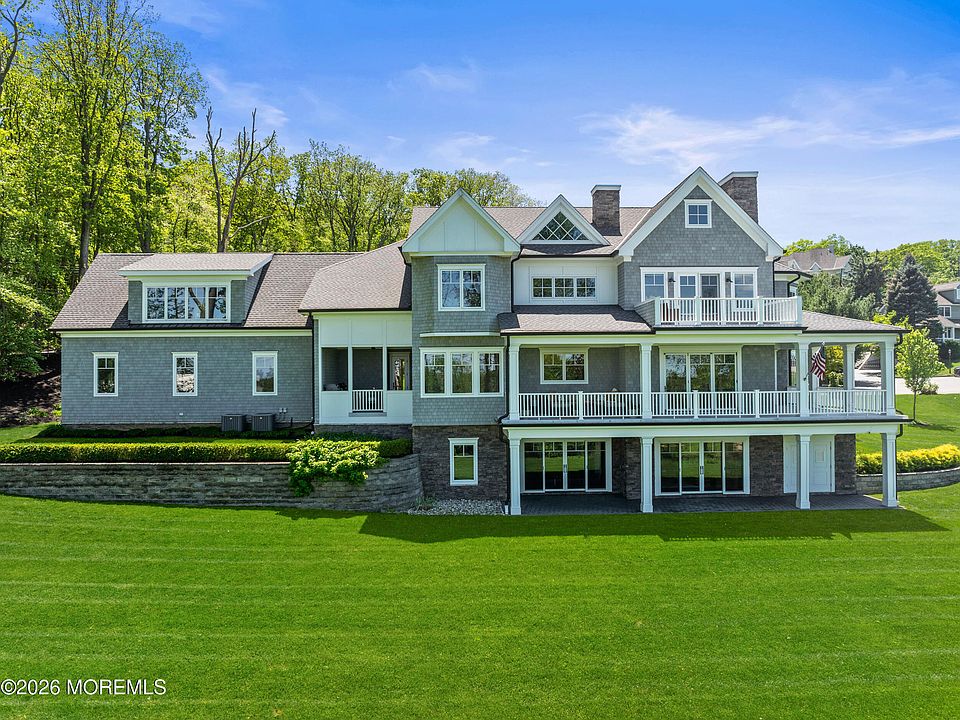 1st image of 11 Beacon Hill Road