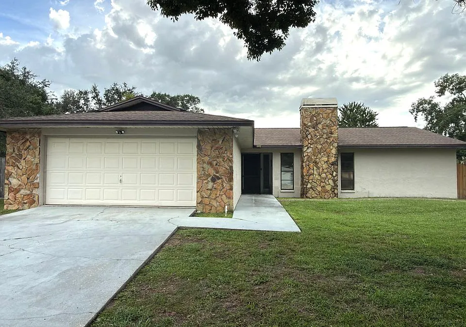 3829 Briarbrook Pl