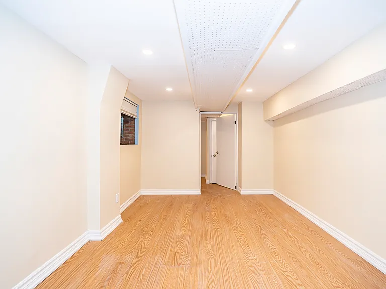 150A Palmerston Ave #A — Photo 6
