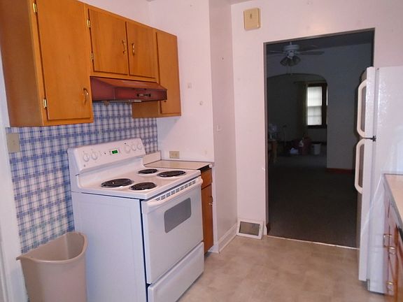 3rd image of 305 12th Ave