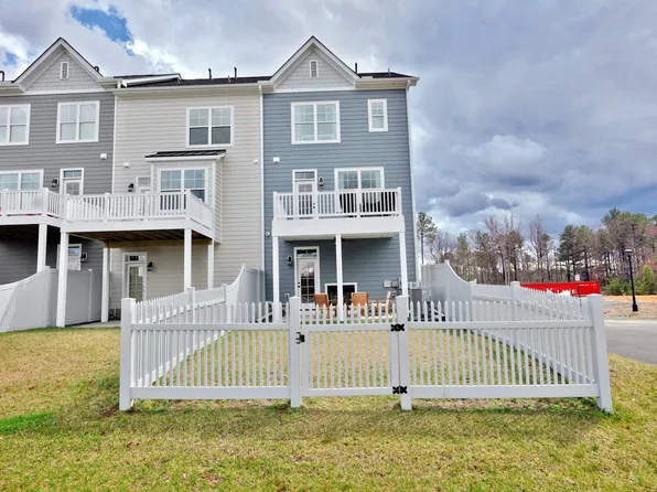 5239 Bedford Falls Cir, Glen Allen, VA 23059