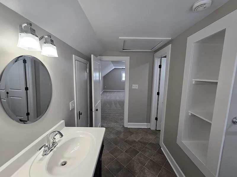 4 bed, 2.0 bath, $2,495 — Photo 3