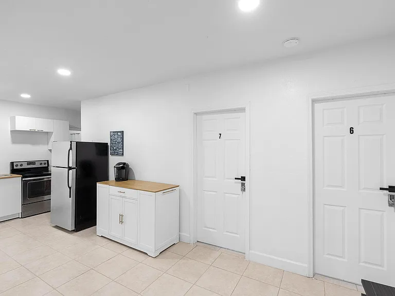 Rooms 6 and 7 entrance