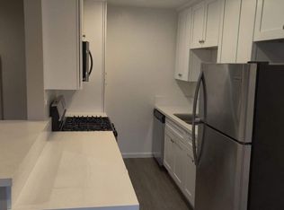 1030 E Imperial Ave APT E, El Segundo, CA 90245