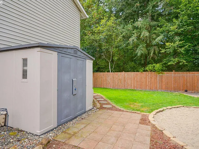 8208 NE 155th Ct — Photo 16