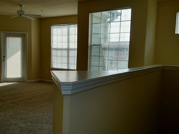 4th image of 1417 Continental Dr