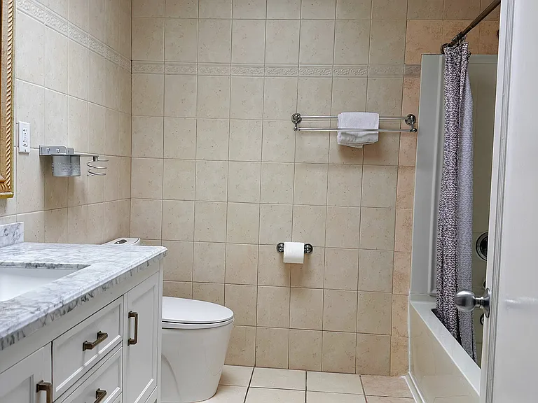 367 Willits St — Photo 20