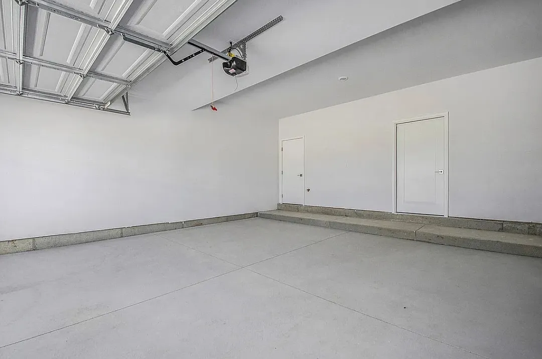 3 bed, 2.5 bath, 1755 sqft, $2,795 — Photo 3