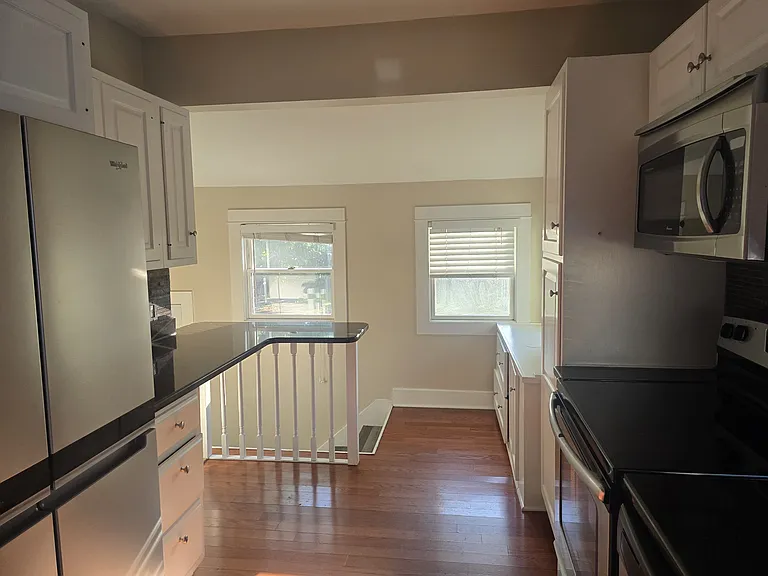 916 Cherokee Ave — Photo 6