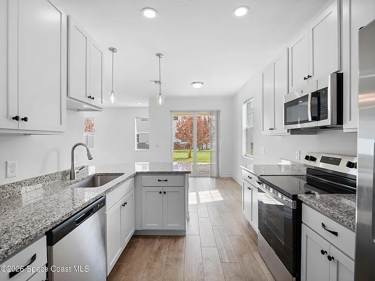1455 Isabella Dr #101 — Photo 8