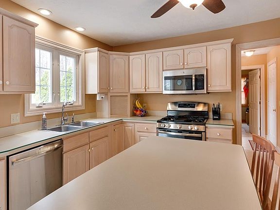 4th image of 7826 Ellington Pl