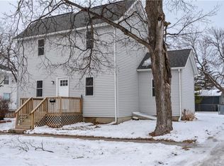 915 G Ave, Nevada, IA 50201