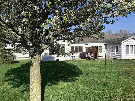4th image of 41 Clubview Dr
