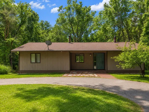 4736 Burton St SE, Kentwood, MI 49546