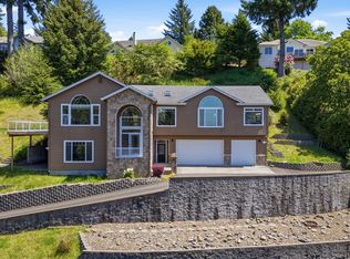 3562 Jake Mann Ln, Florence, OR 97439