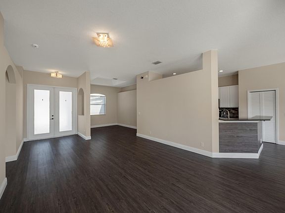 5th image of 2325 NW Tulip Way