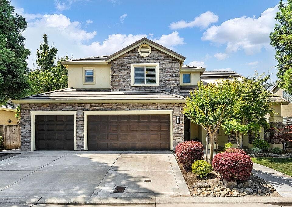 1st image of 10925 Saint Moritz Cir