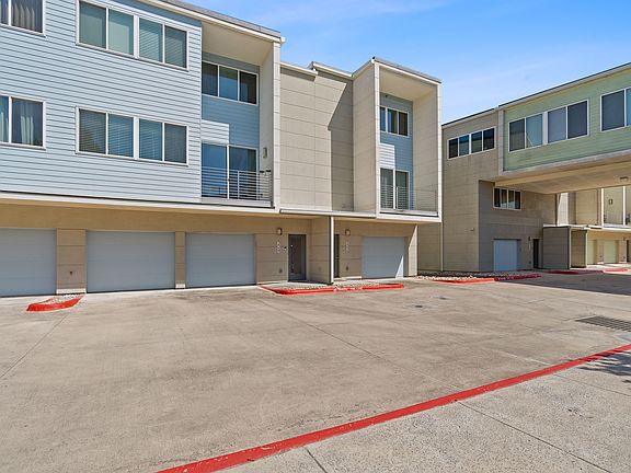 3rd image of 604 N Bluff Dr Unit 224