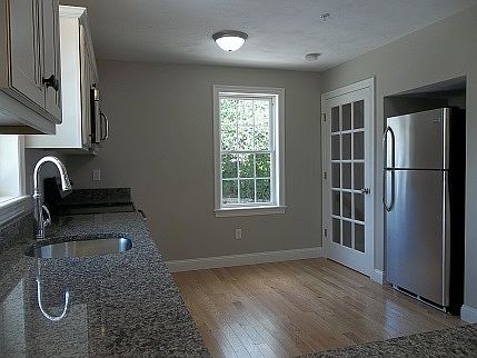 3rd image of 248 Church St