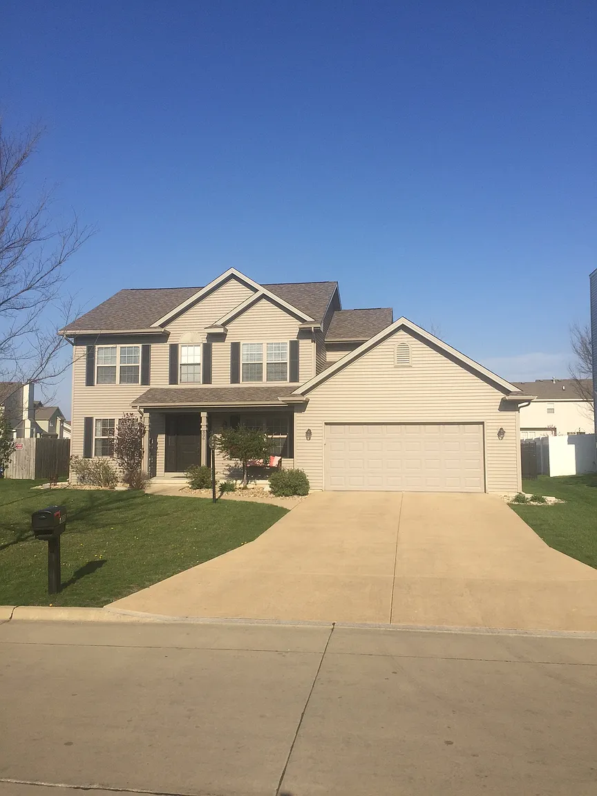 806 Chickory Dr photo 1
