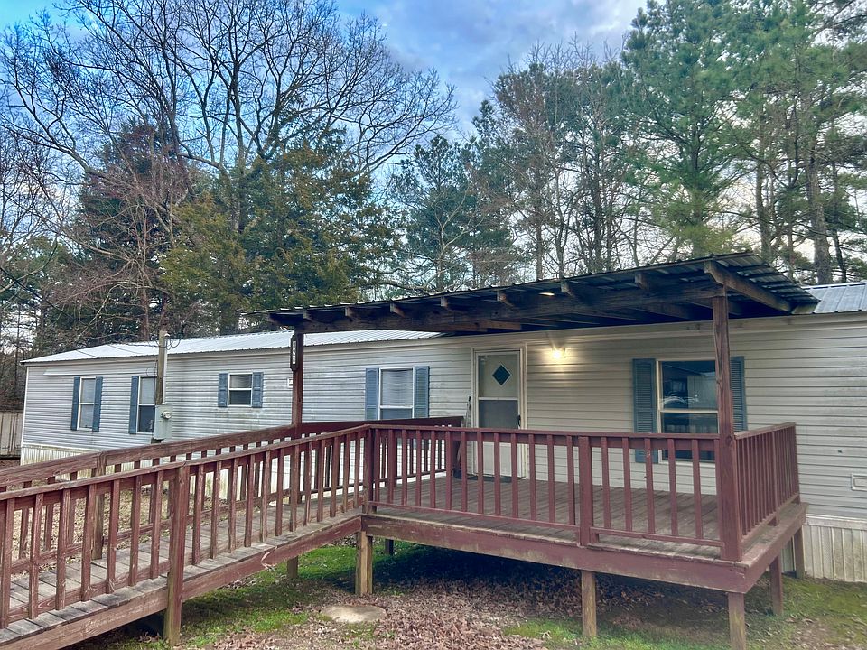 1st image of 828 Sardis Lake Dr