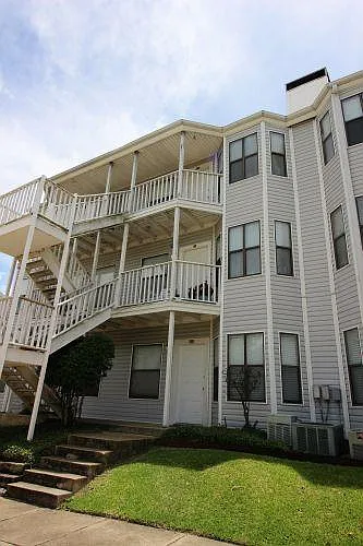 4441 Old College Rd Photo 1