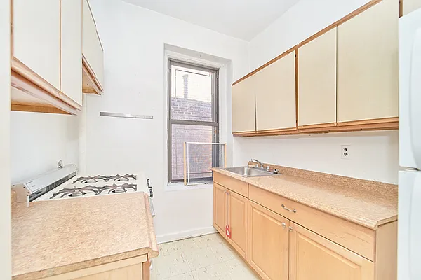 Rented by Compass | media 2