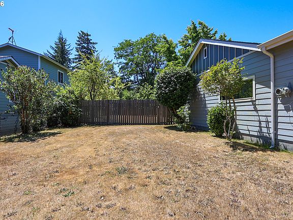 3rd image of 2193 Juniper Ave