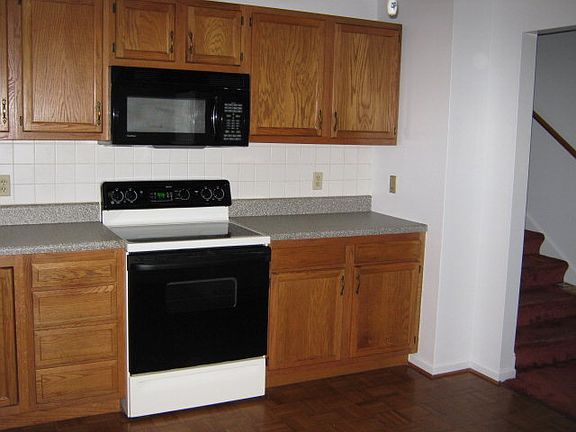 4th image of 186 S Independence Dr