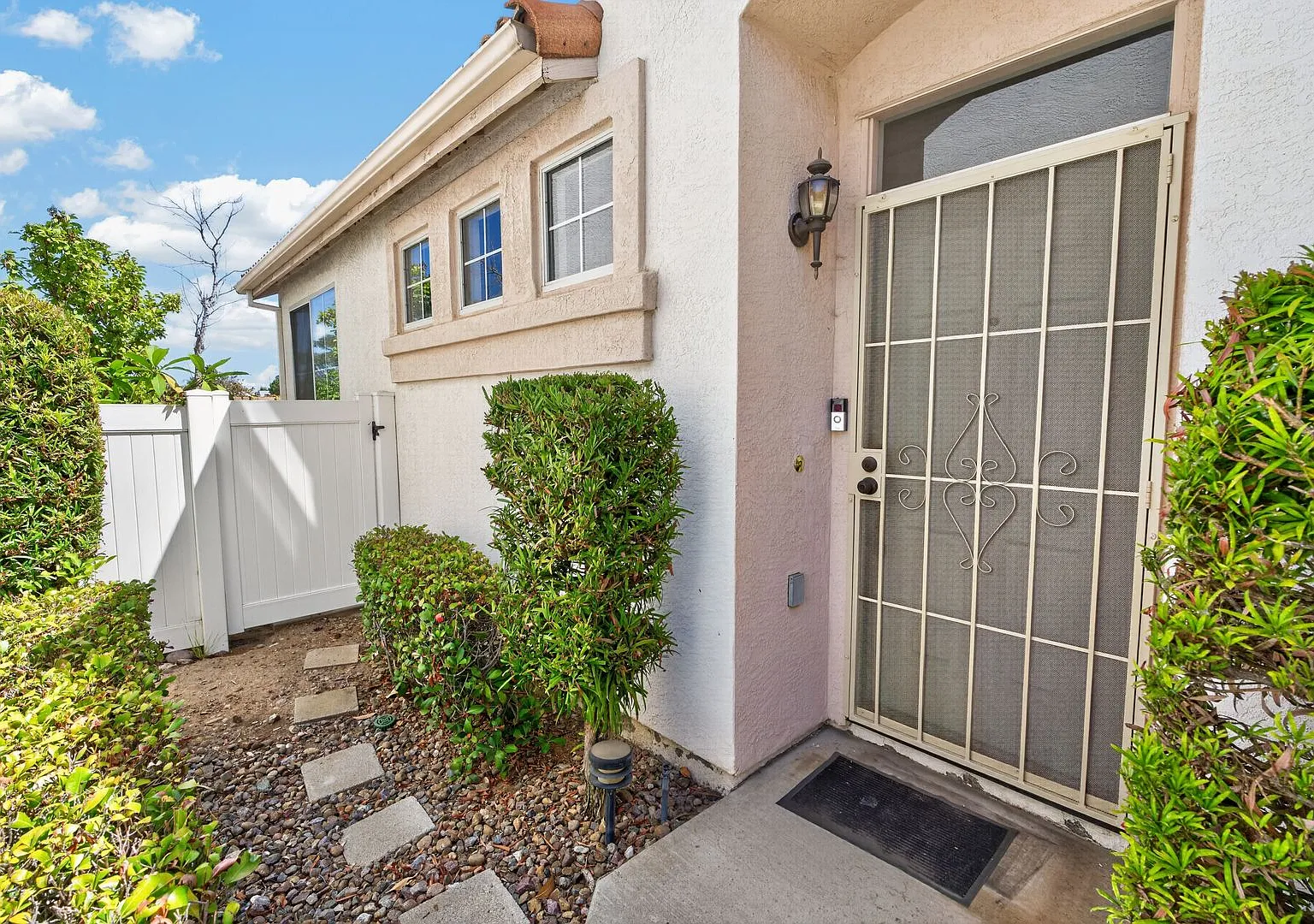 8291 Gold Coast Dr, Unit 6 — Photo 1
