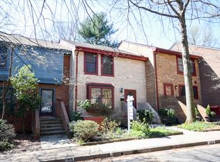 2090 Golf Course Dr, Reston, VA 20191