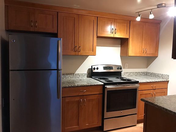 3rd image of 6526 Rainier Ave S #2