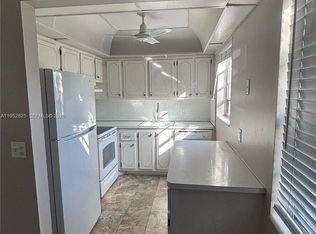 179 Canterbury Dr #H, West Palm Beach, FL 33407