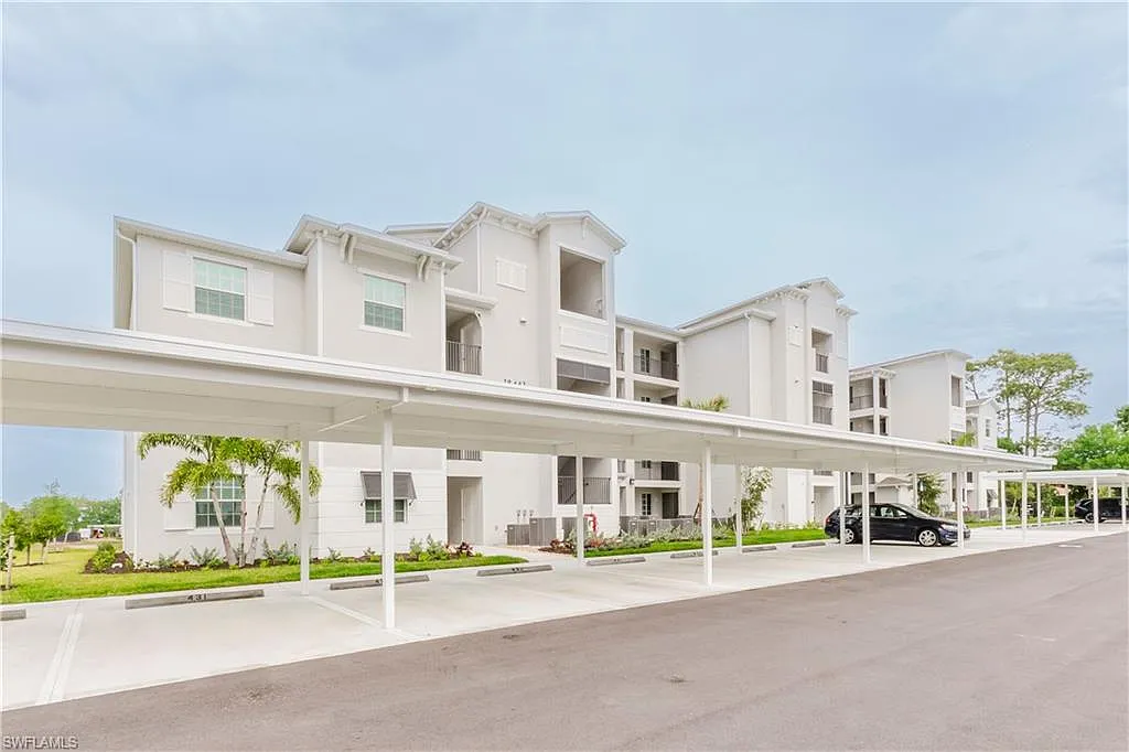 3 bed, 2.0 bath, 1301 sqft, $2,295 — Photo 1